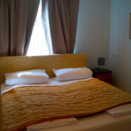 24 Modern & Gemuetlich Appartement *